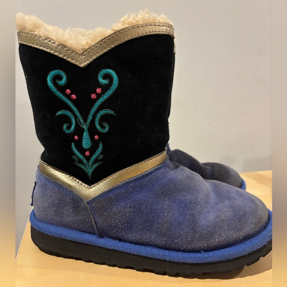 UGG girls Disney Frozen Anna Coronation Boots size 13